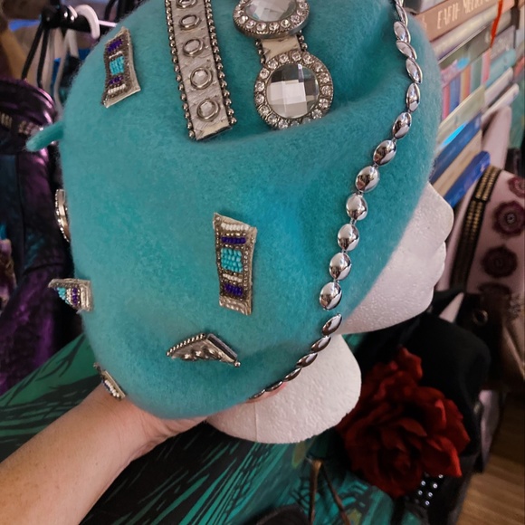 Baby Blue & Rhinestone Studded Beret